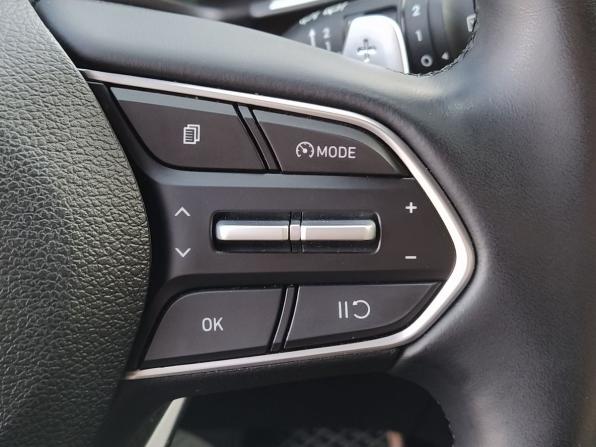 Hyundai Santa Fe IV Рестайлинг с пробегом 2021 года, цена 3 399 000 рублей, 99125 км, внедорожник, Автокод Объявления