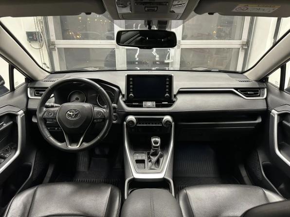 Toyota RAV4 V (XA50) с пробегом 2021 года, цена 2 325 000 рублей, 114140 км, внедорожник, Автокод Объявления