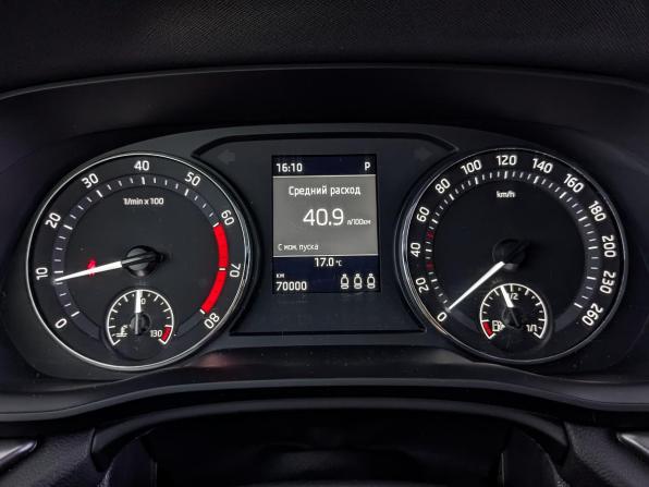 Skoda Octavia IV (A8) с пробегом 2021 года, цена 2 359 000 рублей, 69993 км, лифтбек, Автокод Объявления