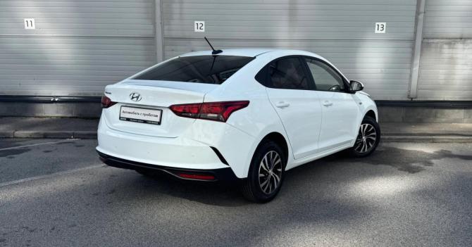 Hyundai Solaris II Рестайлинг с пробегом 2021 года, цена 1 349 000 рублей, 50713 км, седан, Автокод Объявления