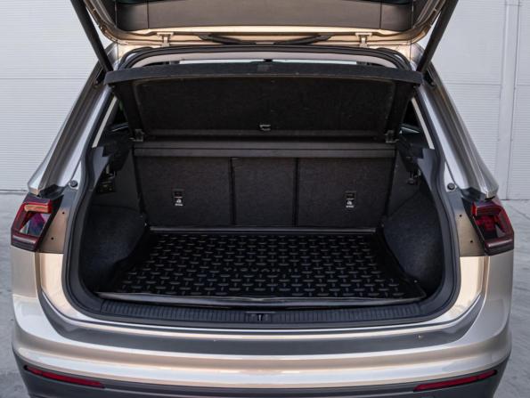 Volkswagen Tiguan II с пробегом 2018 года, цена 2 600 000 рублей, 54582 км, внедорожник, Автокод Объявления