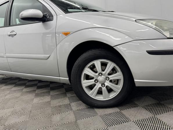 Ford Focus I Рестайлинг с пробегом 2004 года, цена 370 000 рублей, 238262 км, хэтчбек, Автокод Объявления