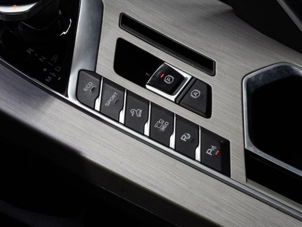 Geely Coolray I с пробегом 2023 года, цена 1 770 000 рублей, 58444 км, внедорожник, Автокод Объявления