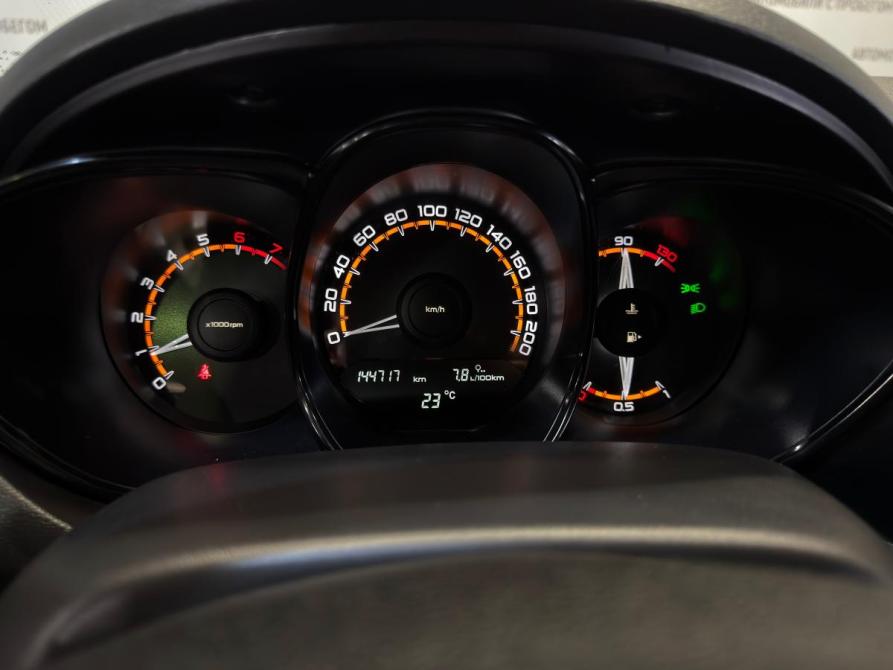 Lada (ВАЗ) Vesta I Санкт-Петербург  - изображение 16