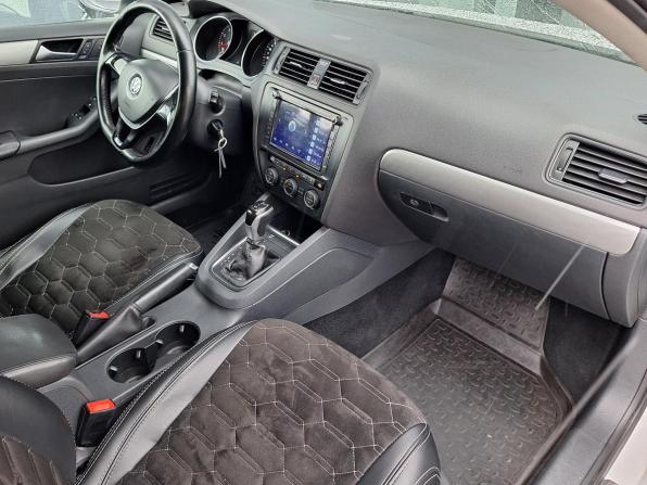 Volkswagen Jetta VI с пробегом 2015 года, цена 1 015 000 рублей, 231000 км, седан, Автокод Объявления