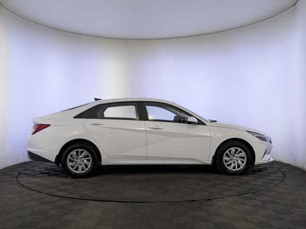 Hyundai Elantra VII (CN7) с пробегом 2022 года, цена 1 970 000 рублей, 42343 км, седан, Автокод Объявления