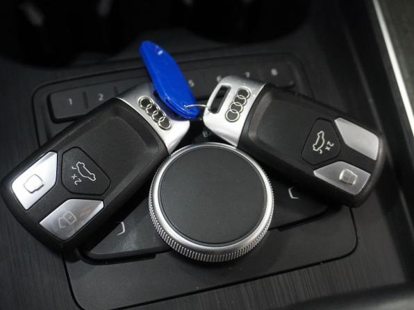Audi A4 V (B9) с пробегом 2019 года, цена 2 295 000 рублей, 104677 км, седан, Автокод Объявления