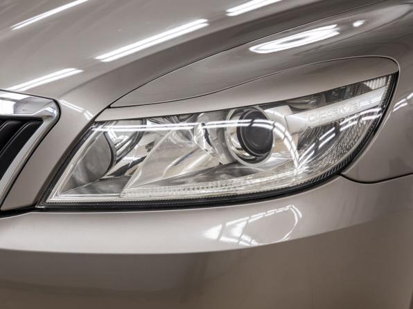 Skoda Octavia II (A5) Рестайлинг с пробегом 2011 года, цена 1 048 000 рублей, 131660 км, лифтбек, Автокод Объявления