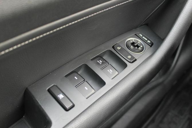 Hyundai Sonata VII (LF) Рестайлинг с пробегом 2018 года, цена 1 690 000 рублей, 112000 км, седан, Автокод Объявления