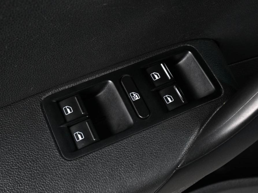 Volkswagen Polo V Рестайлинг Ростов-на-Дону  - изображение 16