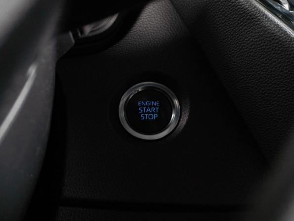Toyota Levin XII (E210) с пробегом 2022 года, цена 2 100 000 рублей, 21770 км, седан, Автокод Объявления