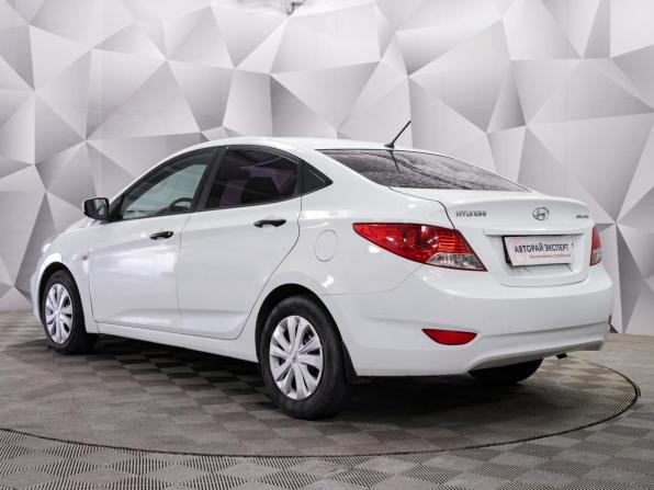Hyundai Solaris I с пробегом 2014 года, цена 695 000 рублей, 268000 км, седан, Автокод Объявления