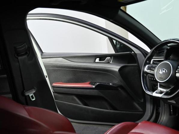 Kia K5 III с пробегом 2021 года, цена 2 549 000 рублей, 50000 км, седан, Автокод Объявления