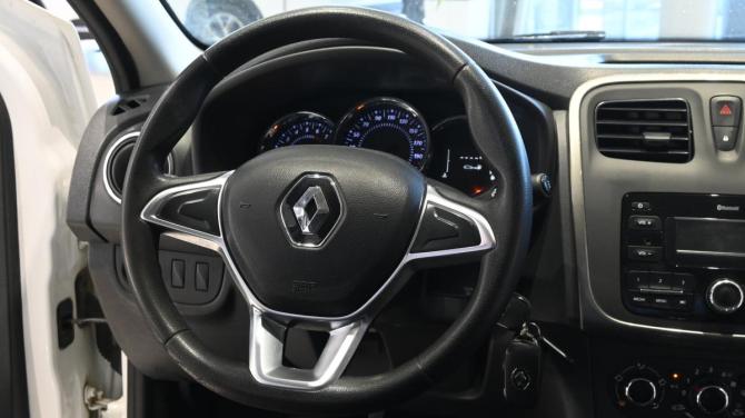 Renault Logan II Рестайлинг с пробегом 2021 года, цена 995 000 рублей, 159447 км, седан, Автокод Объявления