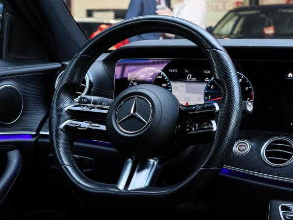 Mercedes-Benz E-Класс V (W213 S213 C238) Рестайлинг с пробегом 2021 года, цена 3 550 000 рублей, 99804 км, седан, Автокод Объявления