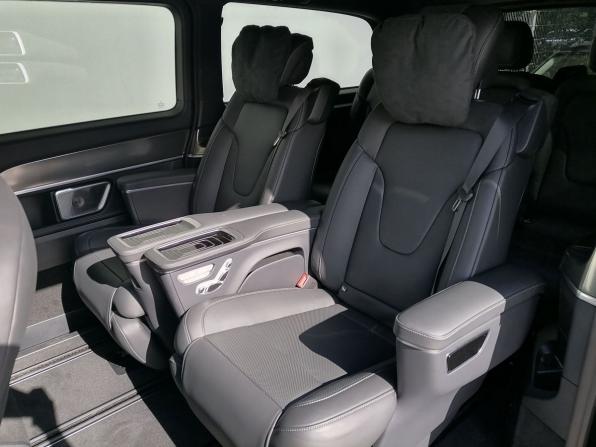 Mercedes-Benz V-Класс III (W447) Рестайлинг 2 с пробегом 2024 года, цена 12 850 000 рублей, 17 км, минивэн, Автокод Объявления