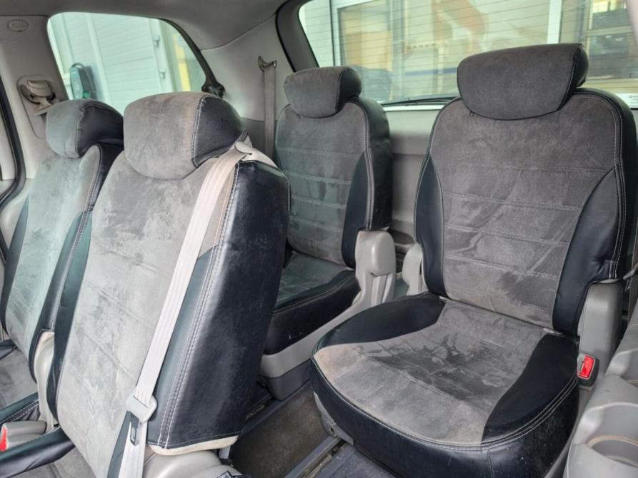 Kia Carnival II Москва  - изображение 12