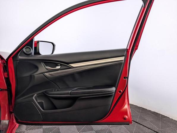 Honda Civic X Рестайлинг с пробегом 2021 года, цена 2 030 000 рублей, 91700 км, седан, Автокод Объявления