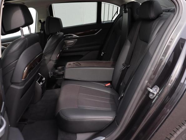 BMW 7 серии VI (G11/G12) Рестайлинг с пробегом 2019 года, цена 6 000 000 рублей, 93083 км, седан, Автокод Объявления