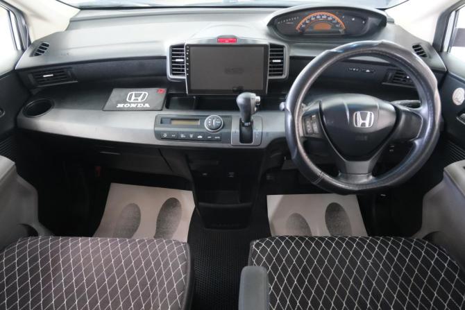 Honda Freed I с пробегом 2010 года, цена 1 139 000 рублей, 166000 км, компактвэн, Автокод Объявления