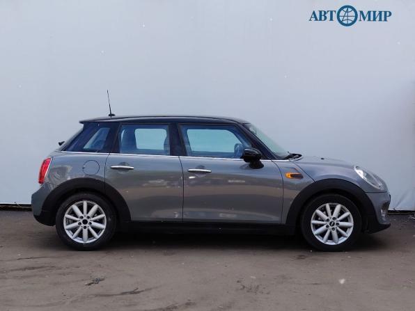 Mini Hatch III (F55/F56) с пробегом 2018 года, цена 1 365 000 рублей, 206038 км, хэтчбек, Автокод Объявления