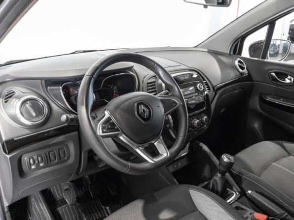 Renault Kaptur I Рестайлинг с пробегом 2021 года, цена 1 895 900 рублей, 21000 км, внедорожник, Автокод Объявления