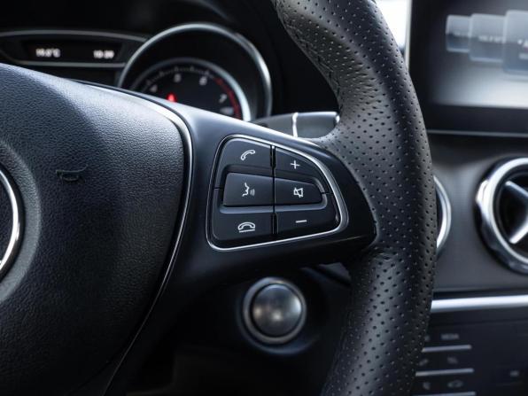 Mercedes-Benz GLA I (X156) Рестайлинг с пробегом 2019 года, цена 2 019 700 рублей, 184505 км, внедорожник, Автокод Объявления
