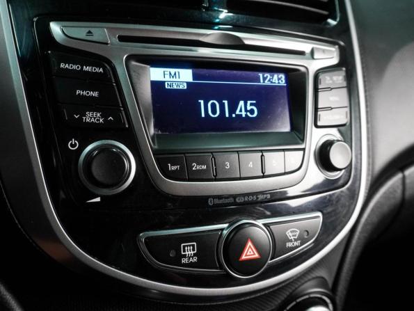 Hyundai Solaris I Рестайлинг с пробегом 2014 года, цена 934 000 рублей, 135815 км, хэтчбек, Автокод Объявления