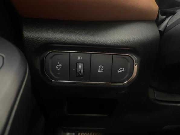 Haval Jolion I с пробегом 2023 года, цена 1 790 000 рублей, 61029 км, внедорожник, Автокод Объявления