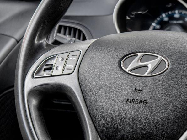 Hyundai ix35 I Рестайлинг с пробегом 2013 года, цена 887 000 рублей, 247104 км, внедорожник, Автокод Объявления