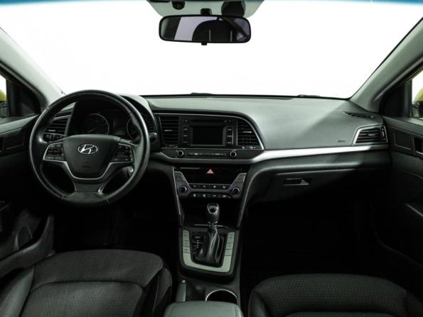 Hyundai Elantra VI (AD) с пробегом 2017 года, цена 1 680 000 рублей, 49192 км, седан, Автокод Объявления