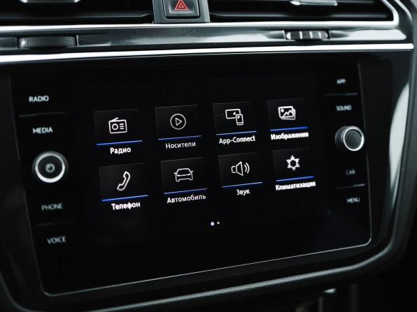 Volkswagen Tiguan II с пробегом 2018 года, цена 2 779 000 рублей, 153055 км, внедорожник, Автокод Объявления