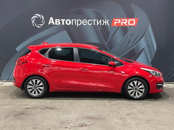 Kia Ceed II Рестайлинг с пробегом 2017 года, цена 1 035 000 рублей, 109628 км, хэтчбек, Автокод Объявления