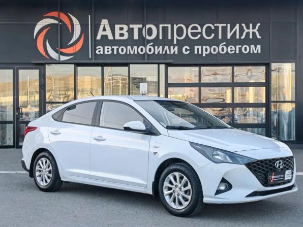 Hyundai Solaris II Рестайлинг с пробегом 2021 года, цена 1 370 000 рублей, 117488 км, седан, Автокод Объявления