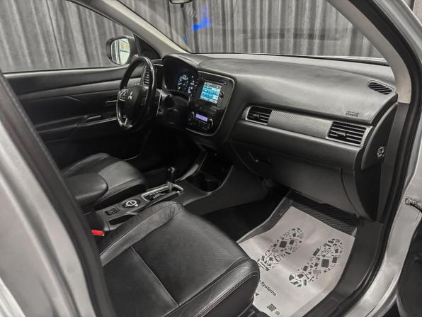 Mitsubishi Outlander III с пробегом 2013 года, цена 1 450 000 рублей, 220000 км, внедорожник, Автокод Объявления