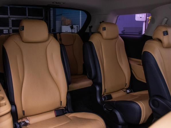 Kia Carnival IV с пробегом 2021 года, цена 3 880 000 рублей, 59120 км, минивэн, Автокод Объявления