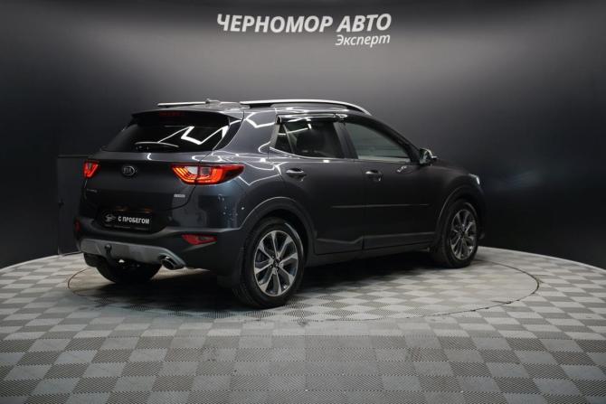 Kia Stonic I с пробегом 2018 года, цена 1 950 000 рублей, 104600 км, внедорожник, Автокод Объявления