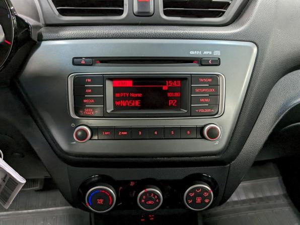 Kia Rio III Рестайлинг с пробегом 2015 года, цена 890 000 рублей, 235975 км, седан, Автокод Объявления