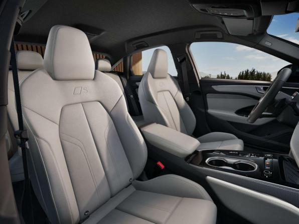 Новый Audi A6 VI (C9) 2026 года, цена 9 399 000 рублей, седан, Автокод Объявления