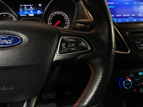 Ford Focus III Рестайлинг с пробегом 2018 года, цена 1 400 000 рублей, 82062 км, хэтчбек, Автокод Объявления