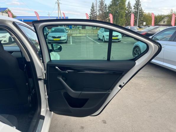 Skoda Octavia III (A7) с пробегом 2016 года, цена 1 300 000 рублей, 217833 км, лифтбек, Автокод Объявления