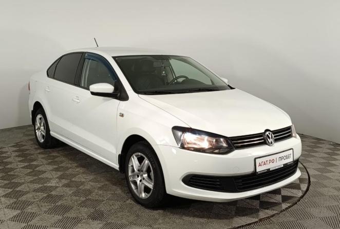 Volkswagen Polo V Рестайлинг с пробегом 2015 года, цена 900 000 рублей, 169395 км, седан, Автокод Объявления