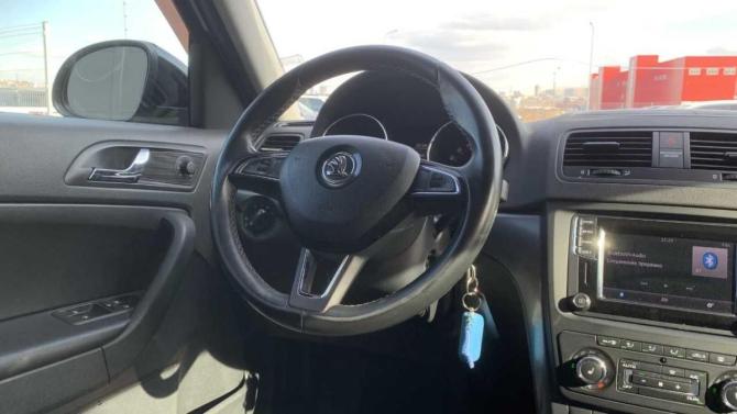 Skoda Yeti I Рестайлинг с пробегом 2015 года, цена 1 330 000 рублей, 148404 км, внедорожник, Автокод Объявления