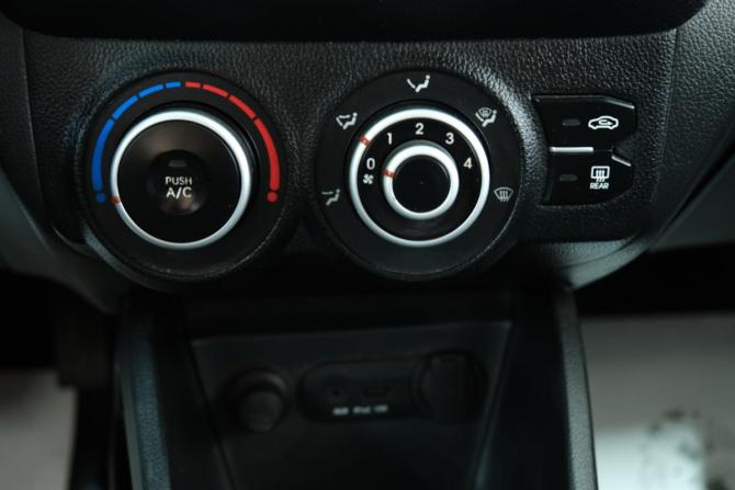 Kia Rio III с пробегом 2012 года, цена 899 000 рублей, 92000 км, седан, Автокод Объявления