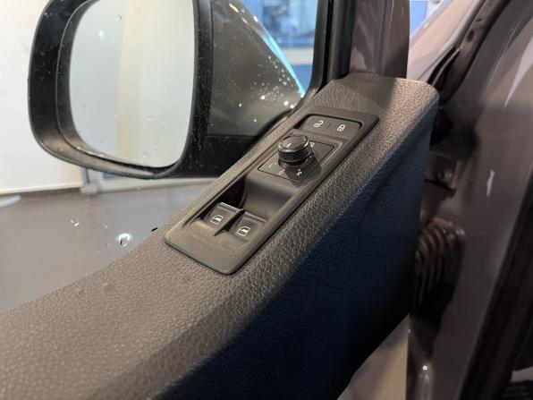 Volkswagen Caravelle T6 с пробегом 2019 года, цена 3 940 000 рублей, 90971 км, минивэн, Автокод Объявления