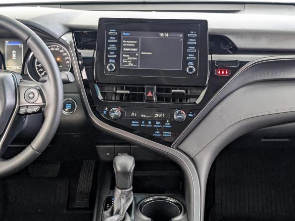 Toyota Camry VIII (XV70) Рестайлинг с пробегом 2021 года, цена 3 195 000 рублей, 47174 км, седан, Автокод Объявления