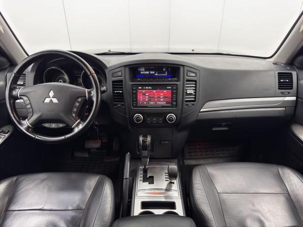Mitsubishi Pajero IV Рестайлинг 1 с пробегом 2011 года, цена 2 150 000 рублей, 107053 км, внедорожник, Автокод Объявления