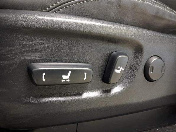Toyota Land Cruiser Prado 150 Series Рестайлинг 1 с пробегом 2014 года, цена 3 430 000 рублей, 135157 км, внедорожник, Автокод Объявления