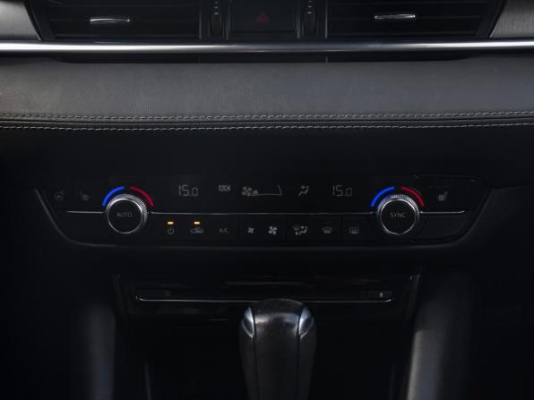 Mazda 6 III (GJ) Рестайлинг 2 с пробегом 2018 года, цена 2 848 000 рублей, 97500 км, седан, Автокод Объявления