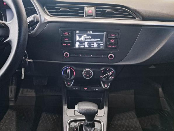 Kia Rio IV Рестайлинг с пробегом 2020 года, цена 1 561 000 рублей, 129389 км, седан, Автокод Объявления
